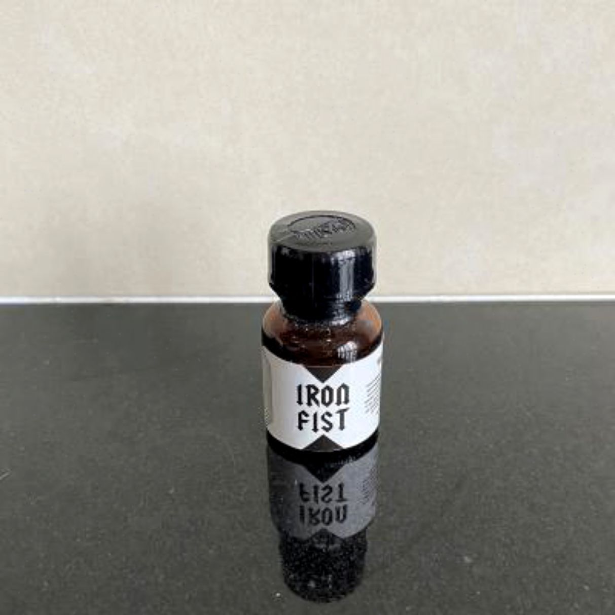 Popper Iron Fist 10ml Mỹ chính hãng, tăng khoái cảm mạnh 